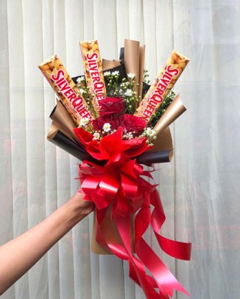 buket bunga mawar dan coklat silverqueen