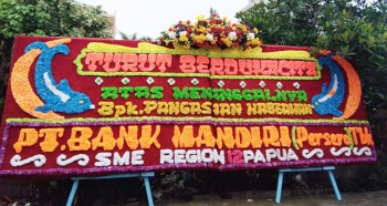 Papan Bunga Medan Gandeng Mahkota